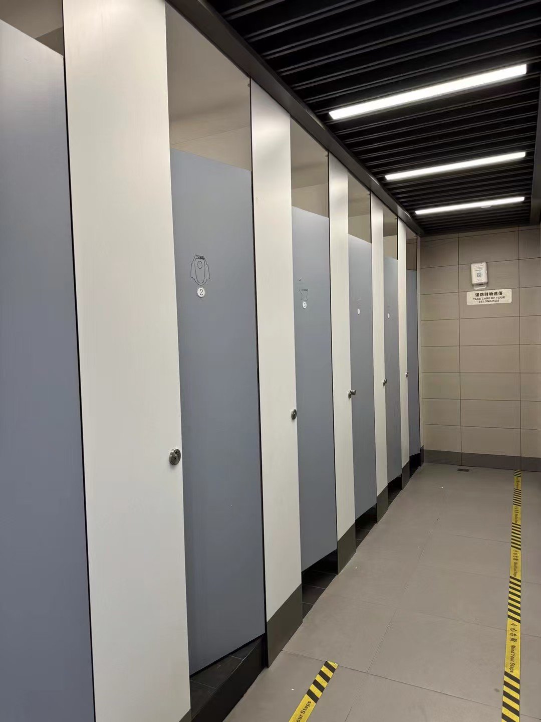 HPL locker install