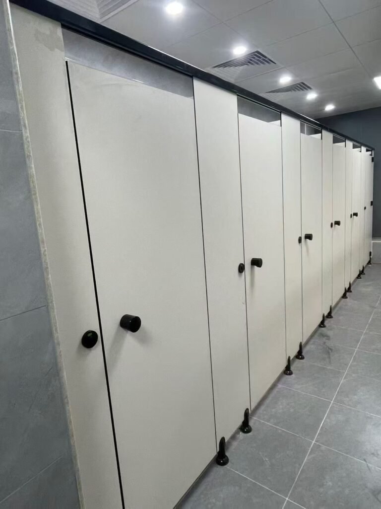 How to Coordinate Colors for Public Restroom Partitions in Different Settings? 2 微信图片 20260831162240 466 7